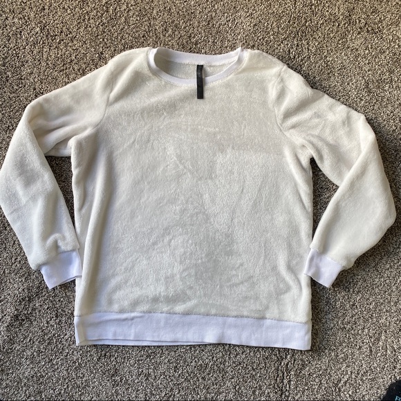 Gaiam Women's White/cream Plush Sweatshirt fuzzy soft pullover sweater size L - Picture 3 of 10
